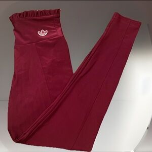 ADIDAS ORIGINALS BY ALEXANDER WANG
Ruffle Waist Leggings Power Berry